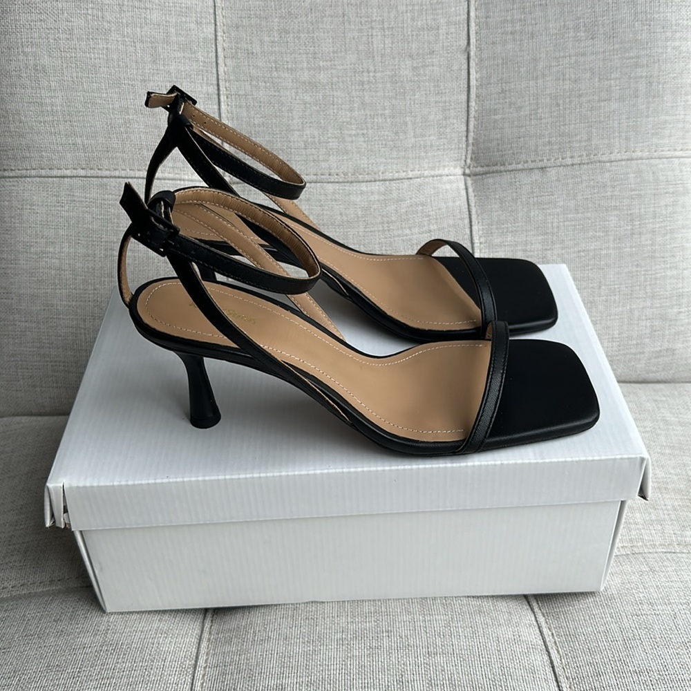 NEW & Other Stories 100% Genuine Leather Strappy Leather Heeled Sandal - Black - Picture 3 of 8